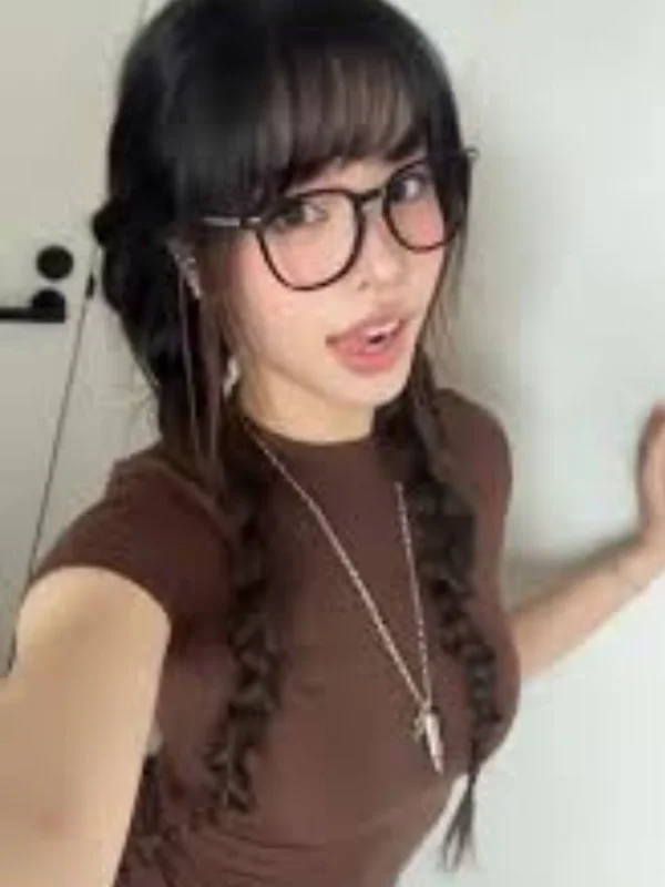 Asiangoodgirl Biography: Wiki, Age, Career, Height, Weight, Boyfriend, Net Worth & More