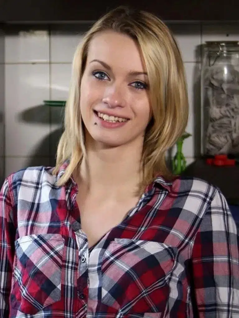 Alexia Chuck Biography: Wiki, Age, Career, Height, Weight, Boyfriend, Net Worth & More
