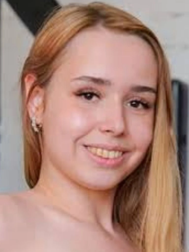 Annasteisa Cherry Biography: Wiki, Age, Career, Height, Weight, Family & More