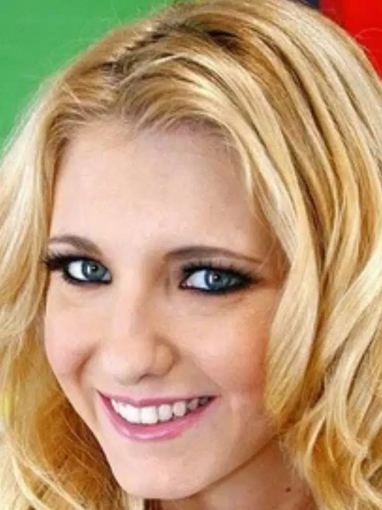 Vivian West Biography: Wiki, Age, Career, Height, Weight, Boyfriend, Net Worth & More